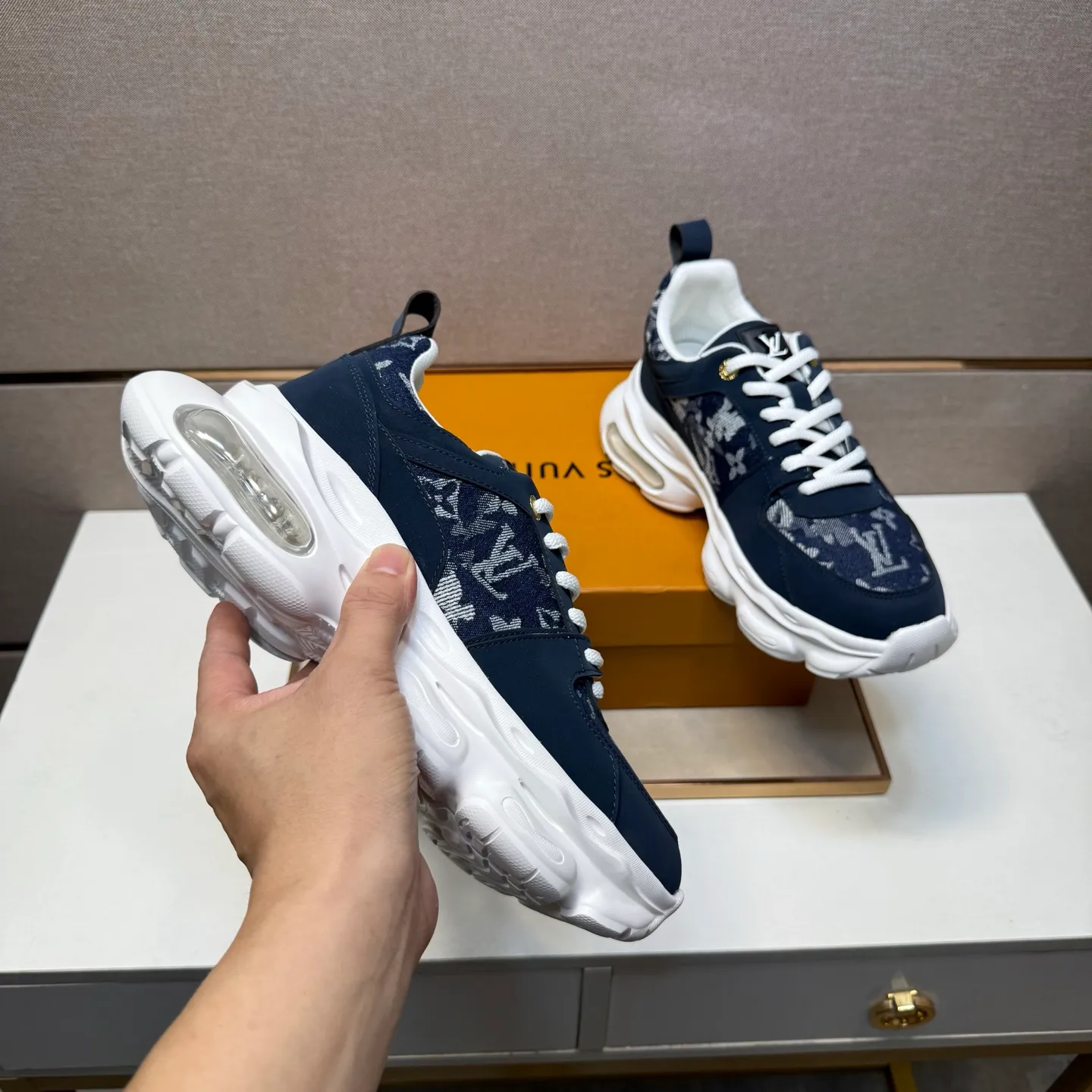 ⬛️Men's shoes 💰p462【LV～】Men's casual shoes 2025z cabinet sales simultaneously 🔶Size: 38-44 #️⃣ 🔷5 colors🔜The upper is made of multi-material splicing➕Mesh lining, comfortable and breathable, sole: original comfortable and wear-resistant outsole, ⚠️real thing📱photographed🎬real thing is better📢📢📢